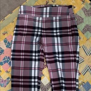 Crown & Ivy Plaid Pants with Bows